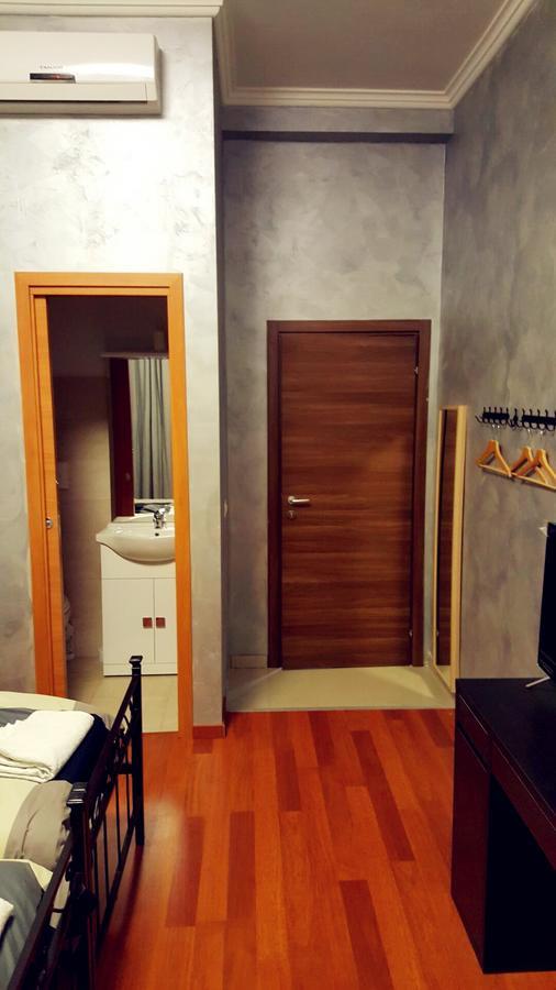 Rome Napoleone Rooms Exterior photo