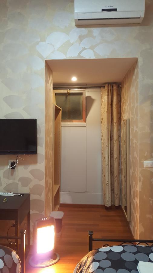Rome Napoleone Rooms Exterior photo